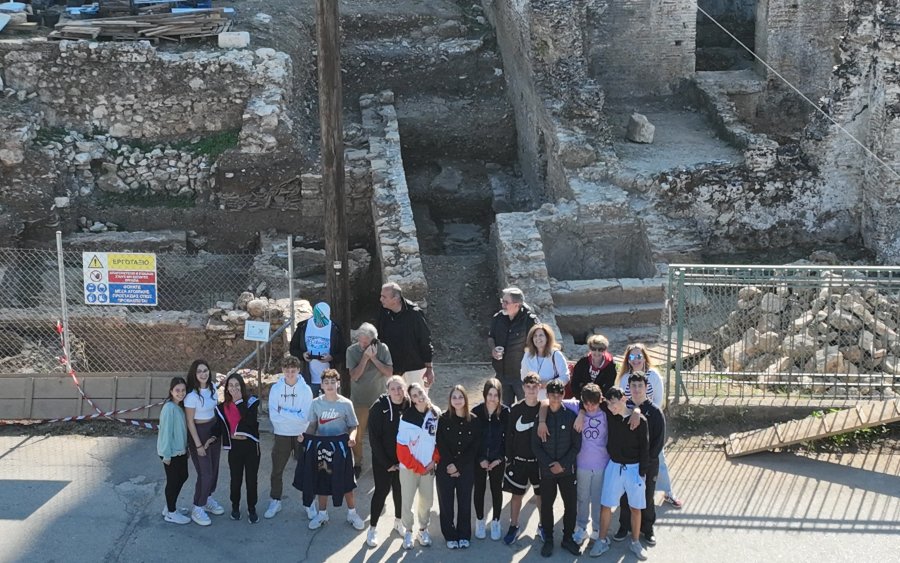 Η Εφορεία Αρχαιοτήτων Κεφαλονιάς ανοίγει τα αρχαιολογικά έργα που εκτελεί στους μαθητές