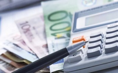 ΑΑΔΕ: 27.007 μεγαλοφειλέτες χρωστούν πάνω από €140 δισ. στο κράτος