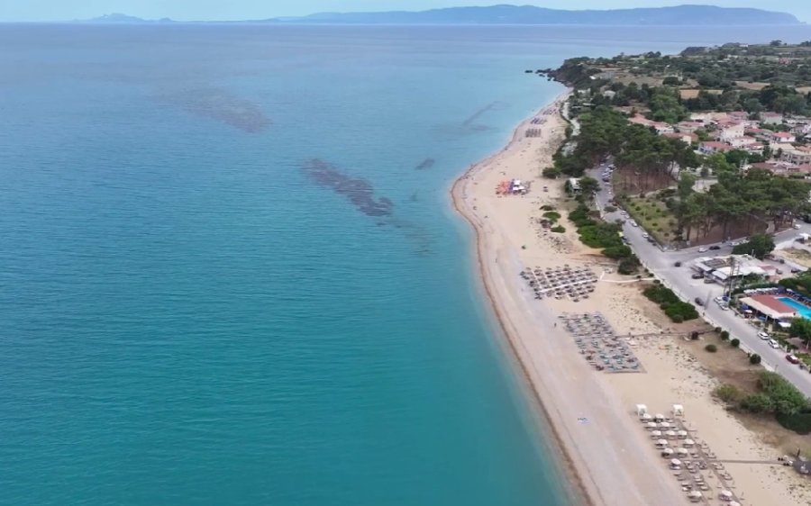 Σκάλα: H Γαλαζοπράσινη θάλασσα, ένα με την απέραντη αμμουδιά!