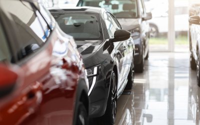 Μεταχειρισμένα αυτοκίνητα: 10ετίας και με λίγα χιλιόμετρα, γίνεται; Τι να προσέξεις