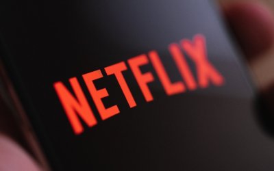 Το Netflix αρχίζει να καταργεί σταδιακά το φθηνότερο πρόγραμμα χωρίς διαφημίσεις