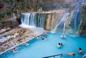 Βουτιές ευεξίας στα λουτρά Πόζαρ