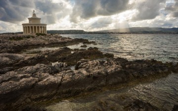 Φάροι της Ελλάδας, ακίνητοι σύντροφοι των θαλασσινών!