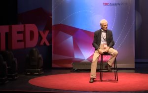 Η σπουδαία ομιλία του Γιάννη Μπουτάρη στο TEDx για τη γοητεία της τόλμης