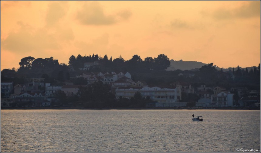 Αγναντεύοντας το ηλιοβασίλεμα στο Ληξούρι...εν πλω