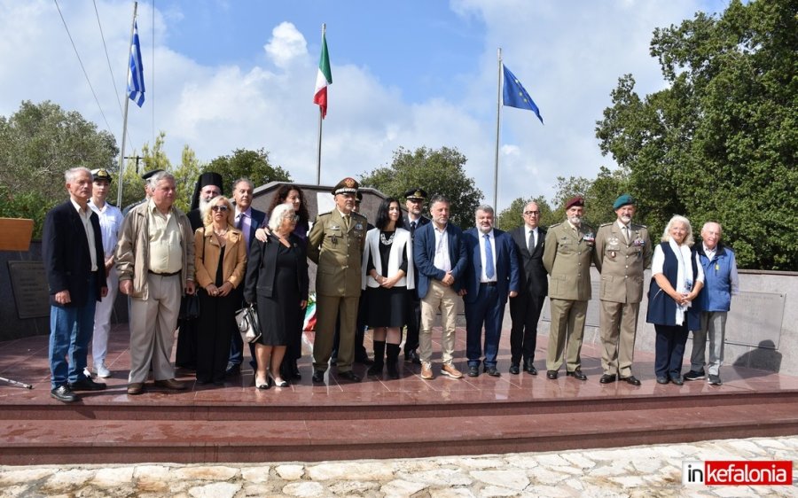 Αργοστόλι: Με πάσα επισημότητα τίμησαν την μνήμη των Ιταλών πεσόντων της Μεραρχίας Ακουι (εικόνες/video)