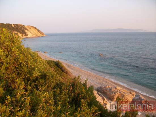 Παραδείσι : Η άγνωστη παραλία που αξίζει να επισκεφθείτε !