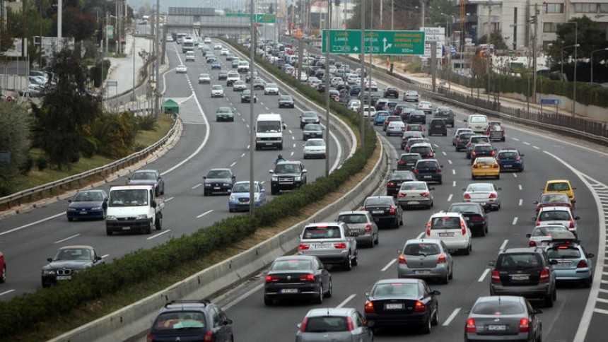 Γιατί καθυστερούν τα τέλη κυκλοφορίας των ΙΧ - Τι θα αλλάξει