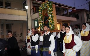 H Σάμη γιορτάζει την Παναγία Λουτριώτισσα - Η λιτάνευση της ιεράς εικόνας στην πόλη