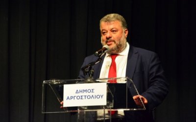 Θεόφιλος: Με «επαναστατικά συνθήματα και μανιφέστα» δεν κερδίζονται οι εντυπώσεις - Προτεραιότητα η προστασία ανθρώπινης ζωής και φυσικού περιβάλλοντος