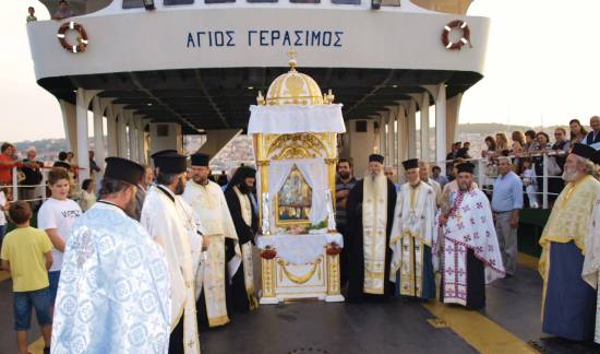 Λιτανεία μέσω θαλάσσης για την Παναγία Δραπανιώτισσα (photos +video)