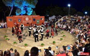 &#039;&#039;Κεφαλλήνες&#039;&#039;: «Όταν η παράδοση ενώνει, ο κύκλος μεγαλώνει» - Υπέροχη και χορταστική χορευτική παράσταση στην Λακήθρα! (video)