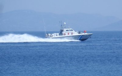 Βλάβη σε σκάφος ανοιχτά του Πόρου με 5 επιβαίνοντες