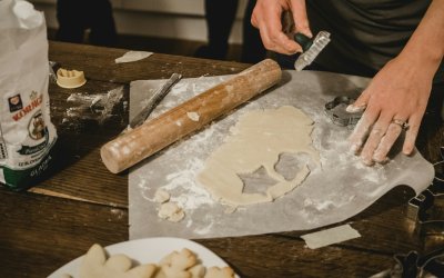 Γιατι η λαδόκολλα δεν πρέπει να μπαίνει κάτω από το φαγητό