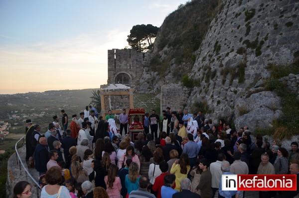 Η λιτανεία της εικόνας των Σισσίων στο Κάστρο - ΑΝΑΝΕΩΜΕΝΟ (εικόνες + video)