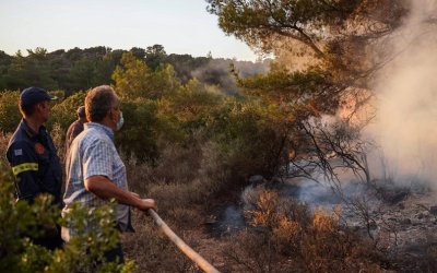 Καιρός: Πολύ υψηλός ο κίνδυνος πυρκαγιάς και σήμερα - Συναγερμός για το φαινόμενο Hot Dry Windy