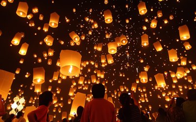 Νύχτα των Ευχών με Φαναράκια στη Γέφυρα Δεβοσέτου