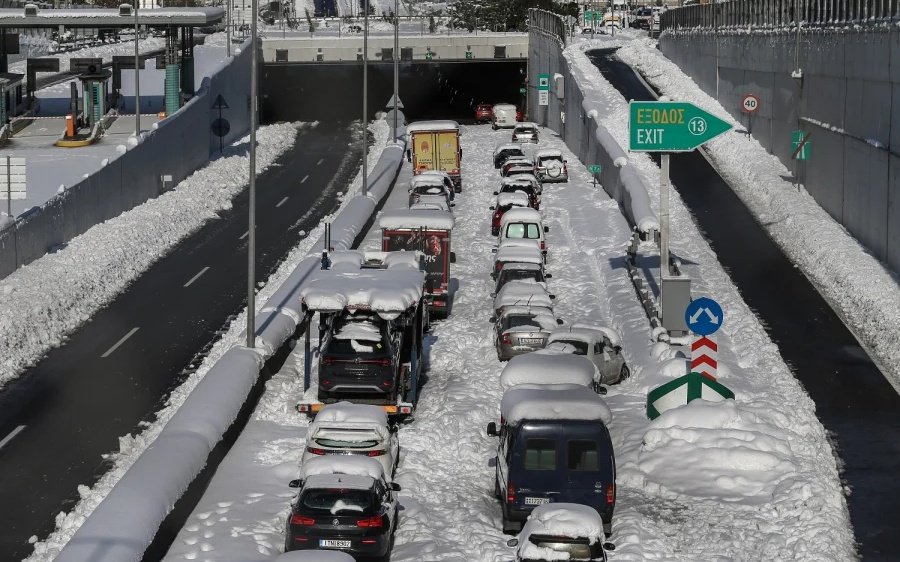 Αττική Οδός: Πρόστιμο 2 εκατ. ευρώ για το φιάσκο με τους εγκλωβισμένους οδηγούς